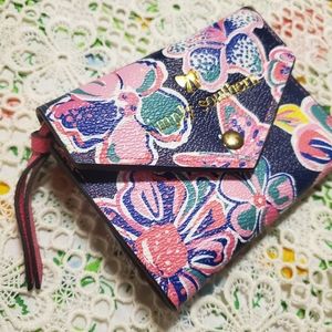 SIMPLY SOUTHERN pvc Floral Tri-fold Wallet NWOT